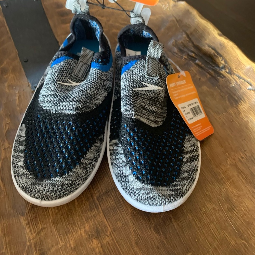 Speedo small swim shoes